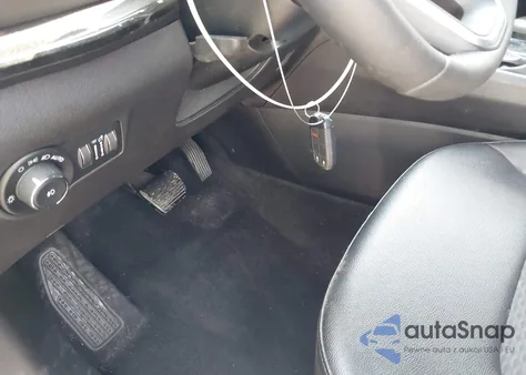 2024 Jeep Compass Latitude 4X4 z USA, uszkodzony, nr VIN 3C4NJDBN0RT165078